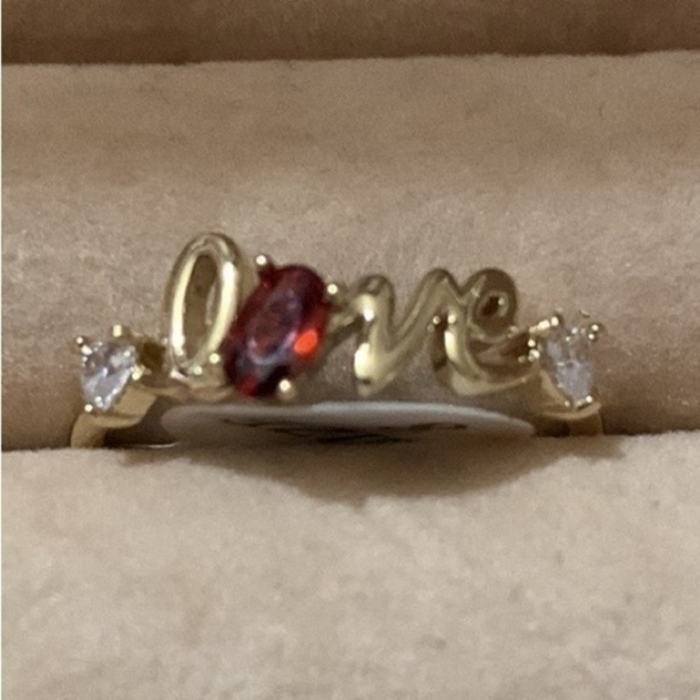 18k Gold plated ring by Fragrant Jewels “Love all around” ring new size 7